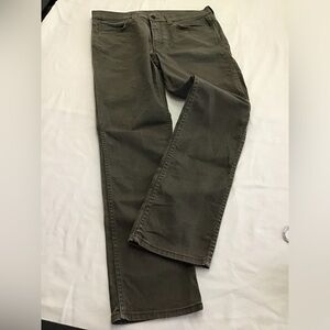 NEW Mens Levi’s Straight Leg Jeans Olive Green Wash.